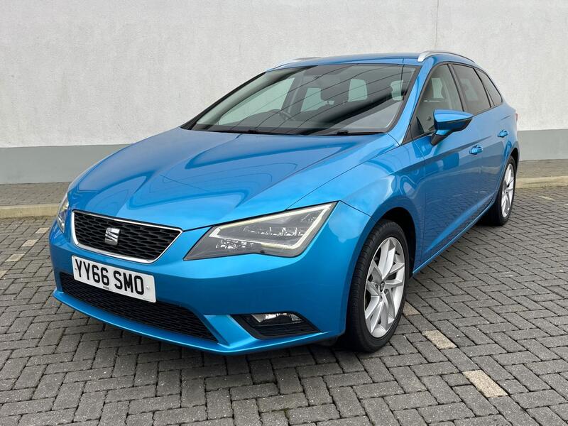 SEAT LEON