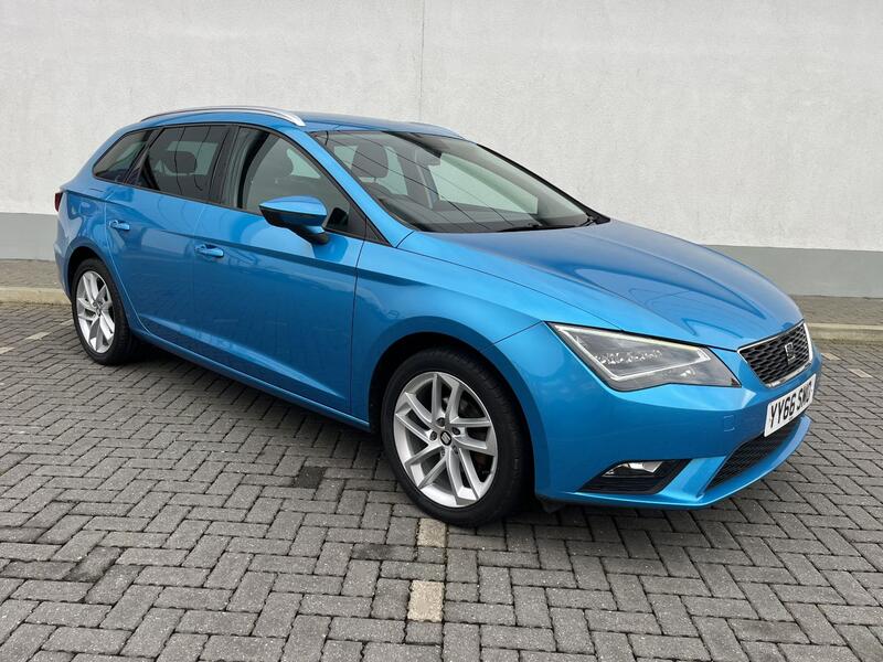 View SEAT LEON ESTATE 1.2 TSI SE DYNAMIC TECHNOLOGY 5-Door